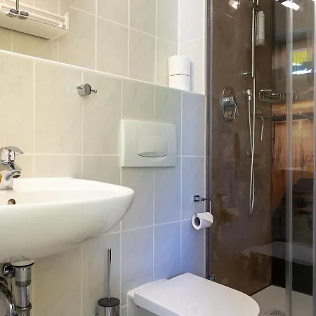 Rugana - Komfortplus Mit 1 Schlafzimmer Und Terrasse A02 Dranske